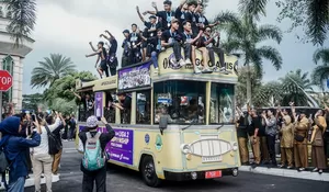 Berhasil Lolos ke Liga 2, Laskar Singacala PSGC Ciamis Disambut Meriah Ribuan Masyarakat