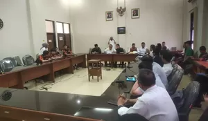 Padel Kota Tasikmalaya: Izin Masih Pemanasan, Raket Sudah Smash Duluan