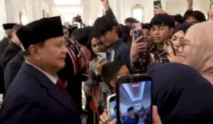 *Prabowo Tiba di Yordania, Disambut Jet Tempur F-16 dan Putra Mahkota Kerajaan*