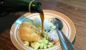 Pempek: Kuliner Khas Palembang yang Mendunia