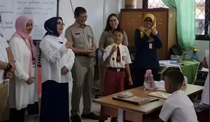 MBG di Ciracas, Siswa SD Beri Pantun untuk Prabowo: Terima Kasih, Pak Presiden!