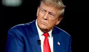 Trump Ultimatum Apple: Produksi iPhone Harus di AS atau Kena Tarif Impor 25 Persen