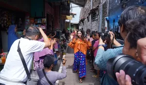 Gebyuran Bustaman 2025: Perpaduan Tradisi Perang Air dan Fashion Show di Semarang