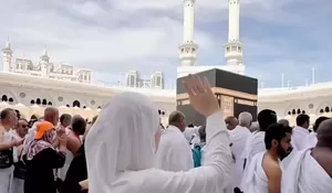 Celine Evangelista Jalani Umrah Perdana Setelah Mualaf, Unggahannya Banjir Doa dari Warganet
