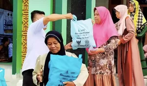 Festival Ramadan: UPZ Kemenag Rembang Salurkan 70 Paket Zakat untuk Warga, Bantu Kebutuhan Sehari-hari