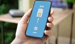 Warga Diminta Beralih ke eSIM, Menkomdigi Resmi Terbitkan Aturan Baru