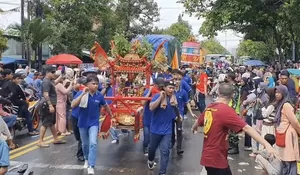 Kirab Kimsin Makco di Lasem: Perpaduan Budaya Tionghoa dan Nusantara yang Bikin Takjub