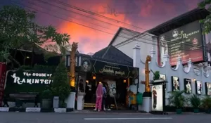 Mengenang Raminten: Kisah Hamzah Sulaiman dan Warisan Budaya Kuliner Yogyakarta