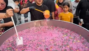 Dari Dapur Raksasa ke Restoran Nyata: Bobon Santoso Resmi Buka Kuali Merah Putih di Bekasi