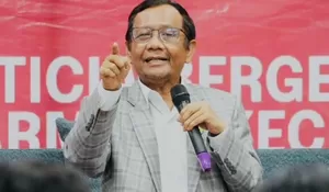 Mahfud MD Buka Suara: Polemik Ijazah Jokowi dan Wacana Pemakzulan Gibran 