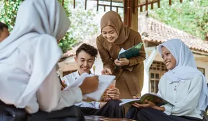 Kuliah Gratis 8 Semester! Cek Syarat Beasiswa Pemkab Rembang 2025 Sebelum Terlambat!