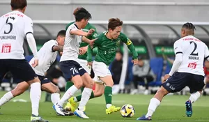 Tokyo Verdy Tundukkan Yokohama FC 2-0: Kemenangan Penting di Ajinomoto Stadium 