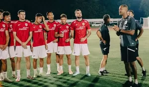 Kluivert Soroti Taktik Timnas China Jelang Laga Penentu Indonesia di GBK