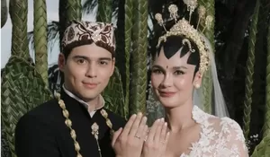 Luna Maya Minta Maaf soal Riasan Paes di Momen Akadnya yang Dianggap Tak Sesuai Pakem