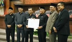 APBD Perubahan Jateng 2025 Disetujui, Gubernur Fokus Pangkas Kemiskinan dan Bangun Infrastruktur Pangan