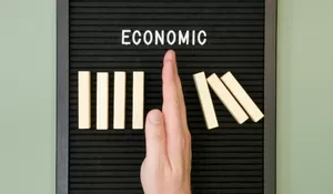 Bongkar Strategi Bisnis saat Ketidakpastian Ekonomi Melanda, Memahami Pentingnya Transparansi di Tengah Gejolak Pasar