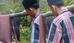 Viral Video Pasien Meninggal di Tanggamus Saat Perjalanan Menuju RS Gegara Jalan Rusak, Polisi Langsung Sambangi Warga untuk Beri Bantuan