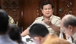 Presiden Prabowo Bahas Stabilitas Keuangan dan Stimulus Ekonomi di Kediaman Kertanegara
