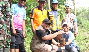 Nandur Bareng di Rembang, Wabup Hanies Ajak Warga Rawat Alam: Menanam Penting, Tapi Merawat Lebih Penting