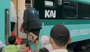 Kereta Api Khusus Petani-Pedagang Resmi Beroperasi, Para Penumpang Terlihat Antusias Nikmati Gerbong Baru dengan Tiket Seharga Rp3.000