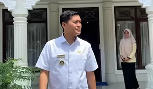 Bupati Aceh Selatan Umrah Saat Warganya Kena Banjir, Gerindra Copot Mirwan dari Jabatan Ketua DPC