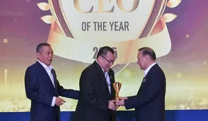 Hexana Tri Sasongko Dinobatkan sebagai Infobank CEO of The Year 2025 Berkat Transformasi Digital IFG