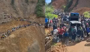 3 Jam Jalan Kaki dan Lewati Jalur Bekas Longsoran, Warga Bener Meriah Cari Bantuan Logistik hingga BBM