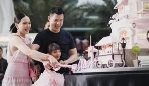 Shandy Aulia dan David Herbowo Tetap Kompak Dampingi Putri, Dari Natal Sekolah hingga Ulang Tahun