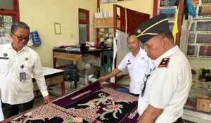 Kalapas Gunungsitoli Lakukan Pemantauan dan Kontrol Terhadap Kegiatan Pembinaan Kemandirian Batik WBP