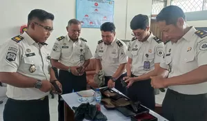 Profesional dan Siaga, Lapas Muara Teweh Laksanakan Pengecekan dan Perawatan Senjata Api