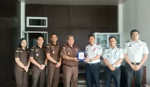 Silaturahmi, Kalapas Gunungtua Kunjungi Kejaksaan Negeri Padang Lawas Utara