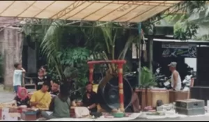 Ratusan warga Desa Banjarwungu kecamatan tarik menggelar tradisi Ruwat Buyud Bowojati