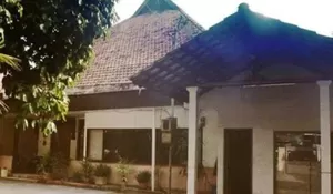 Prabowo Sentil Rumah Radio Bung Tomo, MAKI Jatim Siap 'Rebut' dan Kembalikan Mawar 10 ke Bentuk Asli