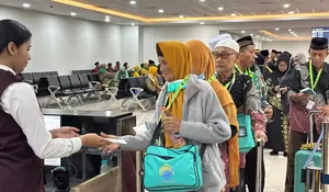 JEMAAH UMRAH DARI BANDARA JUANDA TAHUN 2025 MENINGKAT 21 PERSEN