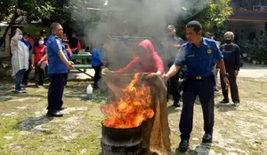 Kelurahan Sukamaju Mendapatkan Sosialisasi Pencegahan Kebakaran