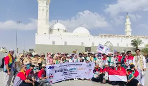 JNE Berangkatkan Pemenang Hadiah Umroh Lomba Content Competition dan Karyawan