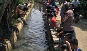RT2/1 Jatimulya Depok Lomba Mancing di Selokan, Banyak Hadiah dan Doorprize Menarik