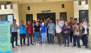 Mahasiswa FHUI Paparkan Bahaya Limbah Masker di Labuan Bajo