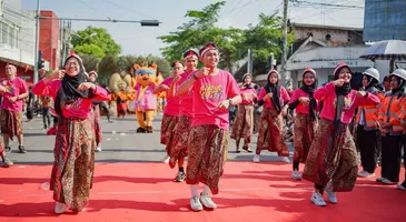 NjajanFest 2.0 Meriahkan Karnaval HUT RI Kabupaten Rembang 2025
