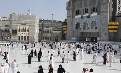 Tahu Tidak Alasan Kenapa Lantai Masjidil Haram Tetap Sejuk Meski Udara Disana Sangat Panas? Ini Rahasianya