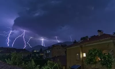 Bacaan Doa Ketika Ada Petir, Meminta Perlindungan dari Allah SWT