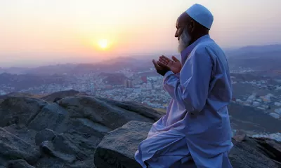 Kunci Sukses Dunia Akhirat, Pebanyak Muhasabah Diri dan Selalu Mengingat Allah SWT