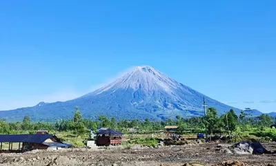 Gunung Semeru Meletus, 3 Desa Terdampak dan 178 Pendaki Terjebak di Ranu Kumbolo