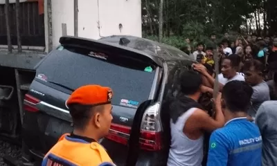 KA Sri BilahTabrak Avanza di Tebingtinggi, 9 Orang Tewas