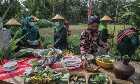 Sego Wiwit: Sajian Ritual Petani Jawa Penanda Awal Panen yang Menyimpan Sejarah dan Makna Budaya
