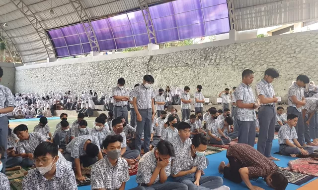 Tantangan Paling Berat Dunia Pendidikan Adalah Mendidik Karakter