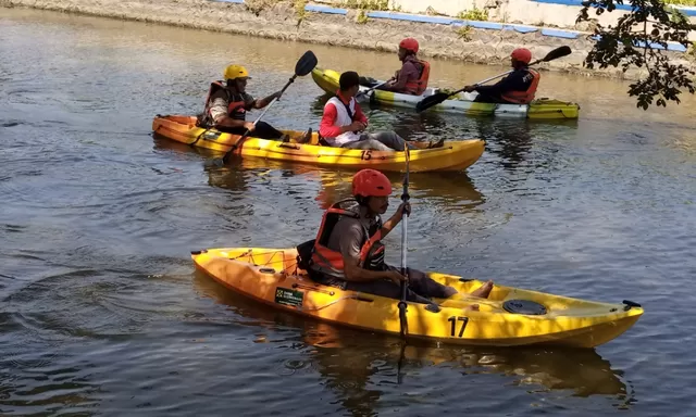 Cukup Bayar Rp 10 Ribu, Pengunjung Dapat Menikmati Wisata Air Perahu Kano di Jalan Samas Bantul