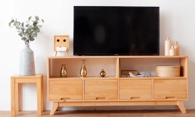 10 Inspirasi Model Rak TV Kayu Minimalis untuk Mempercantik Tampilan Interior Ruang Keluarga, Suka yang Mana?