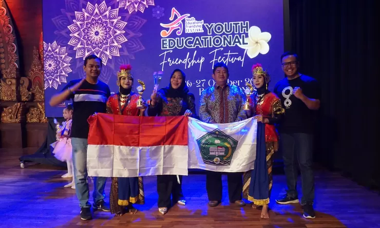 Tim Tari MAN 2 Rembang Raih Silver Award di Youth Educational Friendship Festival 2024