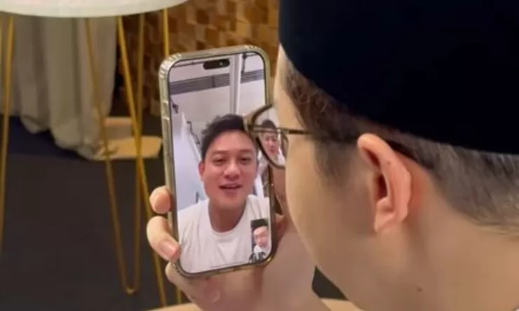 Dr. Richard Lee dan Bobon Santoso Kolaborasi: Masak 1000 Ayam untuk Warga Palembang